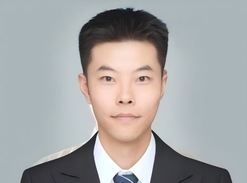 张亚楠.jpg